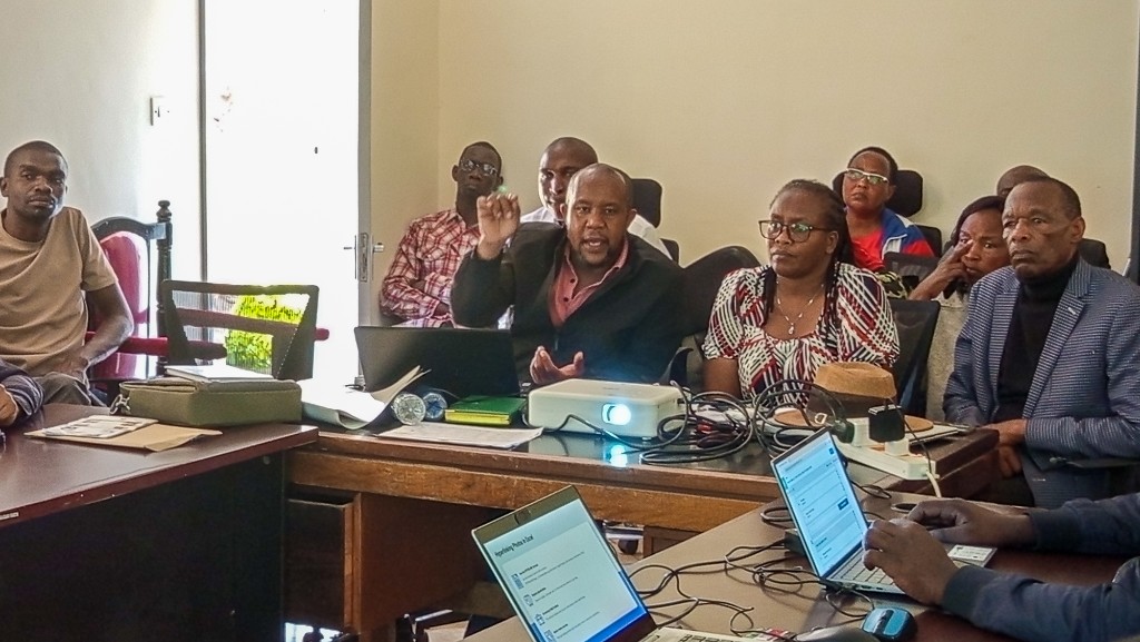 Workshop with projector and laptops in Mathare Umoja, Kajiado County